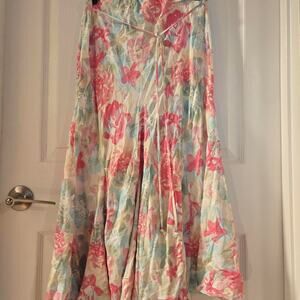 Gorgeous Marks & Spencer floral crinkle maxi skirt